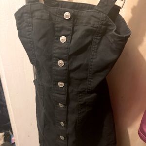 black button-up lbd 💋